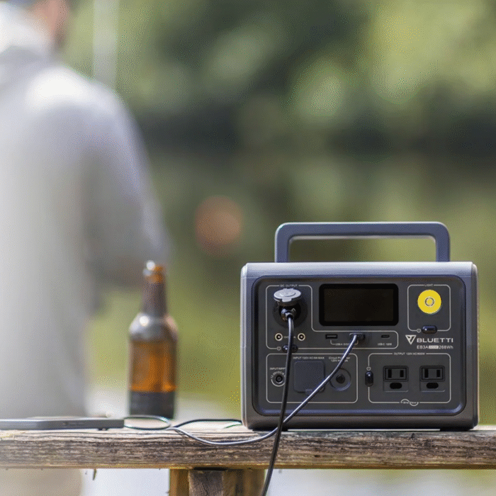 BLUETTI Portable Power Station | 600W 268Wh - Image 2